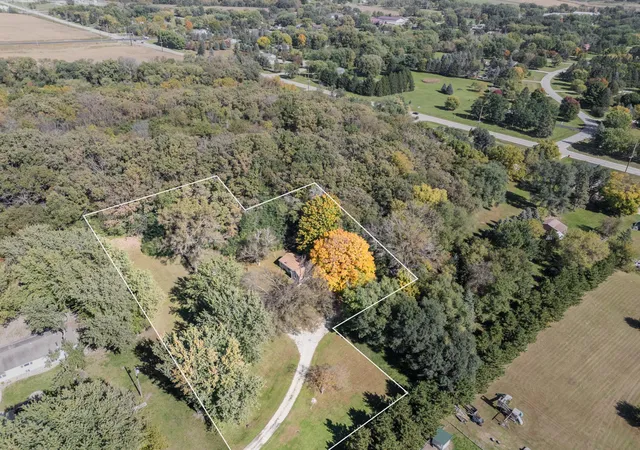 Photo 2 of Single family home for sale at 1240 Robin Ln Se, Rochester, MN 55904 | MLS# 7157183 | Listing updated on 2026-10-08