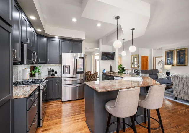 Photo 4 of Single family home for sale at 21448 Pointe Dr, Rogers, MN 55374 | MLS# 7157185 | Listing updated on 2026-10-19