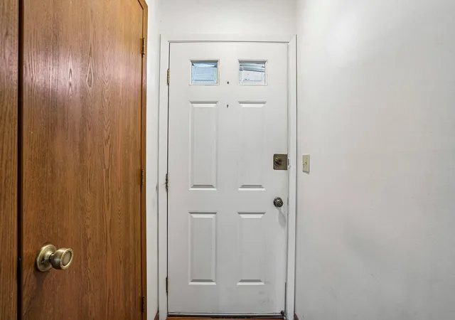 Photo 3 of Condo for sale at 7529 W 110th Street, Minneapolis, MN 55438 | MLS# 7157189 | Listing updated on 2026-10-09