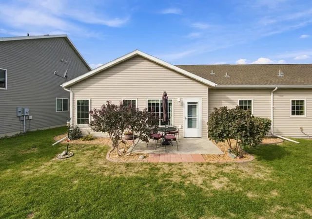 Photo 4 of Townhouse for sale at 3527 23rd Avenue S, Moorhead, MN 56560 | MLS# 7157195 | Listing updated on 2026-10-20