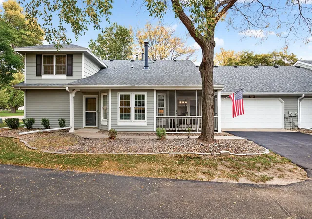Single family home for sale at 7780 Glenda Ct, Saint Paul, MN 55124 | MLS# 7157197