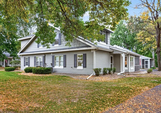 Photo 3 of Single family home for sale at 7780 Glenda Ct, Saint Paul, MN 55124 | MLS# 7157197 | Listing updated on 2026-10-09
