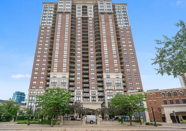 Photo 1 of Condo for sale at 500 E Grant St #1609, Minneapolis, MN 55404 | MLS# 7157209 | Listing updated on 2026-10-27