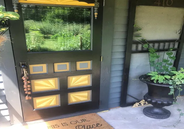 Photo 4 of Single family home for sale at 410 1st Avenue SE, Glenville, MN 56036 | MLS# 7157227 | Listing updated on 2026-10-08