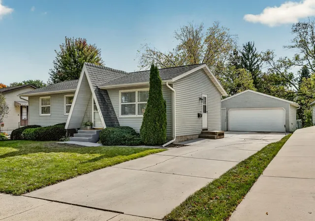 Single family home for sale at 3716 1st Place NW, Rochester, MN 55901 | MLS# 7157229