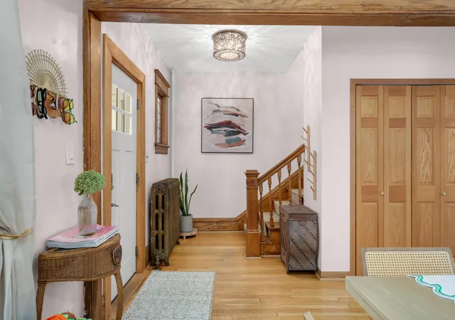 Photo 2 of Single family home for sale at 823 Armstrong Ave, Saint Paul, MN 55102 | MLS# 7157241 | Listing updated on 2026-10-11
