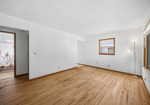 Photo 4 of Single family home for sale at 920 Magnolia Ave E, Saint Paul, MN 55106 | MLS# 7157245 | Listing updated on 2026-10-10