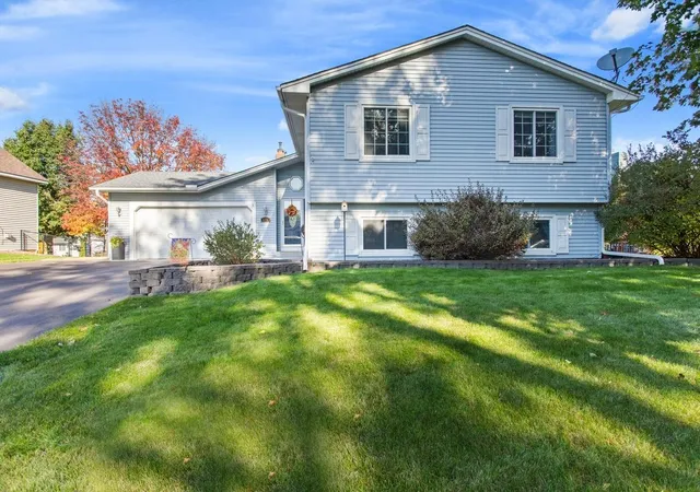 Single family home for sale at 670 Conestoga Trl, Chanhassen, MN 55317 | MLS# 7157250