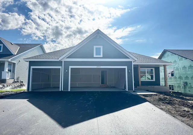 Single family home for sale at 1902 Dogwood Ct, Carver, MN 55315 | MLS# 7157263