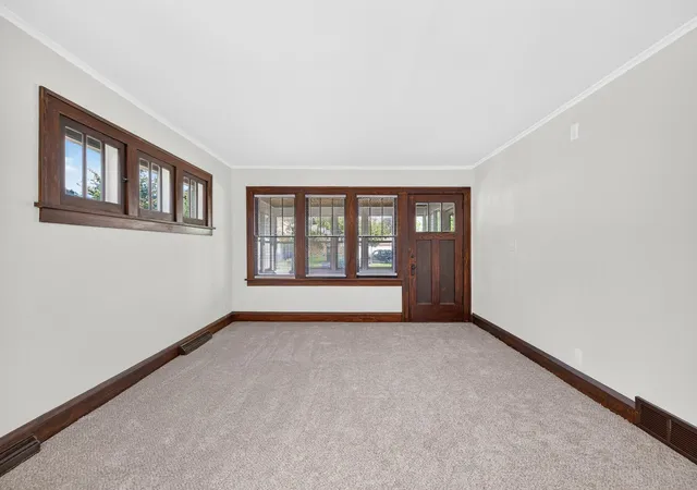 Photo 3 of Single family home for sale at 1190 Magnolia Ave E, Saint Paul, MN 55106 | MLS# 7157266 | Listing updated on 2026-10-09