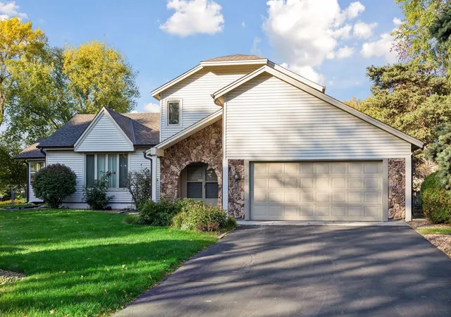 Photo 1 of Single family home for sale at 2825 Norwood Ln N, Minneapolis, MN 55441 | MLS# 7157276 | Listing updated on 2026-10-10