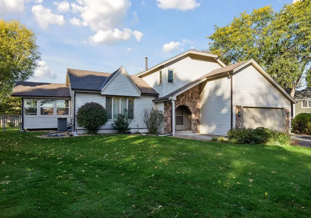 Photo 2 of Single family home for sale at 2825 Norwood Ln N, Minneapolis, MN 55441 | MLS# 7157276 | Listing updated on 2026-10-10