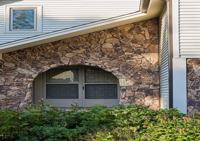 Photo 3 of Single family home for sale at 2825 Norwood Ln N, Minneapolis, MN 55441 | MLS# 7157276 | Listing updated on 2026-10-10