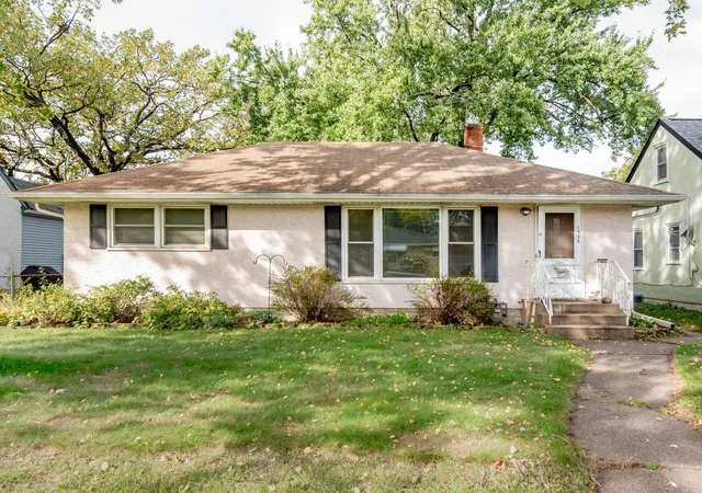 Photo 2 of Single family home for sale at 1595 Chamber St, Saint Paul, MN 55106 | MLS# 7157290 | Listing updated on 2026-10-23