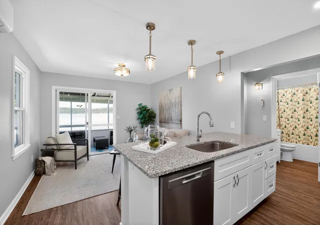Photo 4 of House for sale at 2627 Commerce Blvd, Mound, MN 55364 | MLS# 7157299 | Listing updated on 2026-10-09