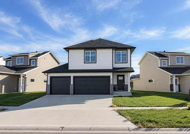 Single family home for sale at 2154 65th Avenue S, Fargo, ND 58104 | MLS# 7157300