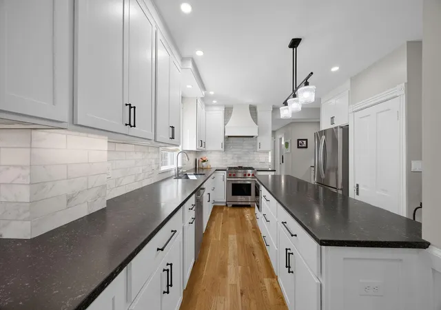 Photo 4 of Single family home for sale at 695 Fairmount Ave, Saint Paul, MN 55105 | MLS# 7157311 | Listing updated on 2026-10-08