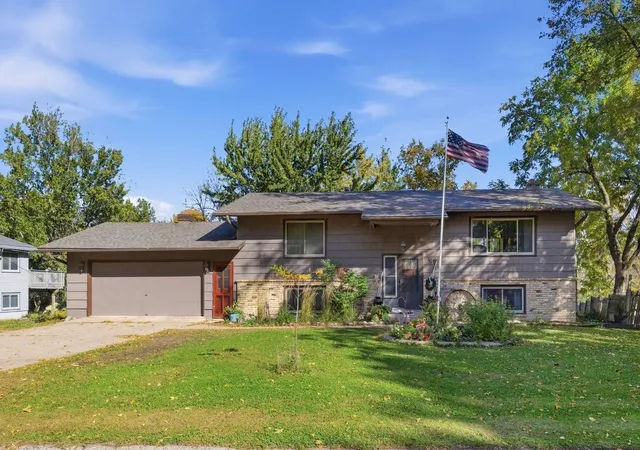 Photo 1 of Single family home for sale at 745 Prairie Ave, Cokato, MN 55321 | MLS# 7157333 | Listing updated on 2026-10-23