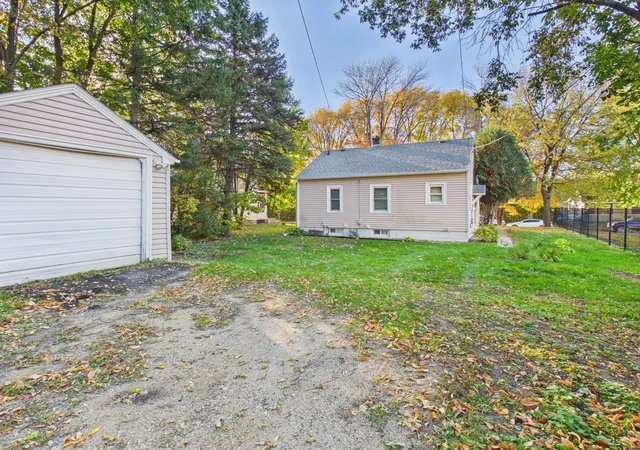 Photo 2 of Single family home for sale at 221 1st Avenue SE, Glenwood, MN 56334 | MLS# 7157346 | Listing updated on 2026-10-12