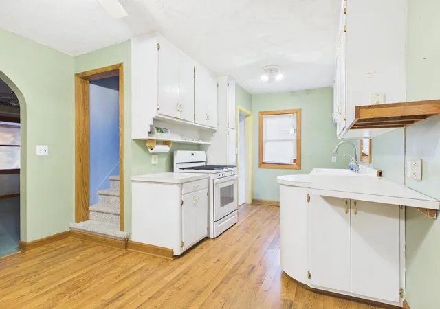 Photo 4 of Single family home for sale at 221 1st Avenue SE, Glenwood, MN 56334 | MLS# 7157346 | Listing updated on 2026-10-12