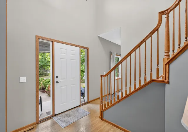 Photo 4 of Single family home for sale at 2081 Silver St, Waconia, MN 55387 | MLS# 7157354 | Listing updated on 2026-10-08