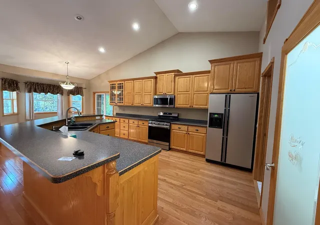 Photo 3 of Single family home for sale at 27186 Beaver Dam Dr, Pequot Lakes, MN 56472 | MLS# 7157371 | Listing updated on 2026-10-10