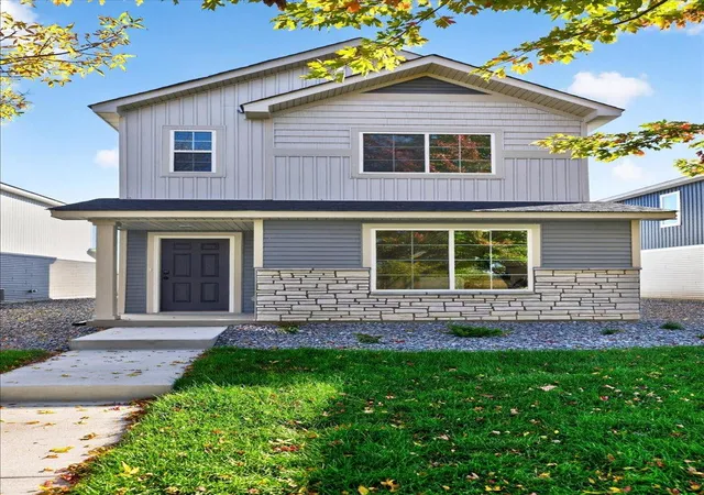 Photo 2 of Single family home for sale at 7077 Kittredge Ln NE, Albertville, MN 55301 | MLS# 7157386 | Listing updated on 2026-10-09