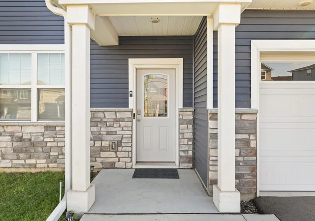 Photo 4 of Single family home for sale at 1746 Athens Ter, Shakopee, MN 55379 | MLS# 7157399 | Listing updated on 2026-10-09