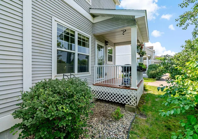 Photo 4 of Single family home for sale at 2935 Hemingway Dr, Chaska, MN 55318 | MLS# 7157411 | Listing updated on 2026-10-08