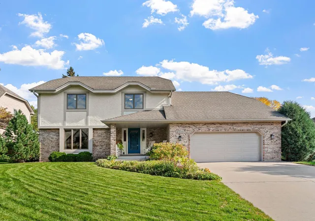 Photo 1 of Single family home for sale at 4202 Willow Wood Dr, Saint Paul, MN 55127 | MLS# 7157415 | Listing updated on 2026-10-26