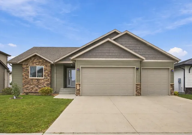 Photo 1 of Single family home for sale at 3017 2nd Street E, West Fargo, ND 58078 | MLS# 7157451 | Listing updated on 2026-10-18