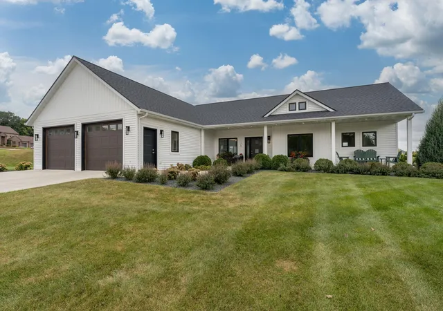 Photo 2 of Single family home for sale at 126 Shoreview Dr, Elysian, MN 56028 | MLS# 7157459 | Listing updated on 2026-10-09