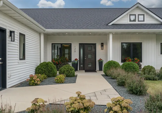 Photo 3 of Single family home for sale at 126 Shoreview Dr, Elysian, MN 56028 | MLS# 7157459 | Listing updated on 2026-10-09
