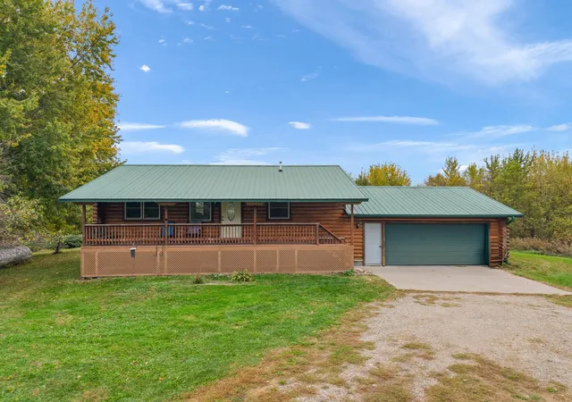 Single family home for sale at 22544 Windy Point Rd, Winona, MN 55987 | MLS# 7157491