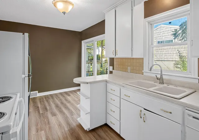 Photo 4 of Single family home for sale at 1347 Searle St, Saint Paul, MN 55130 | MLS# 7157493 | Listing updated on 2026-10-11