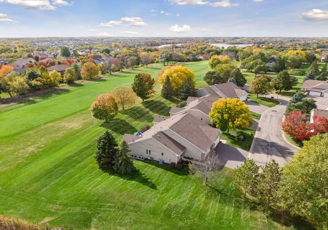 Photo 2 of Single family home for sale at 8960 Deer Run Ct, Victoria, MN 55386 | MLS# 7157498 | Listing updated on 2026-10-23