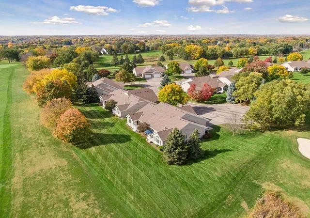 Photo 4 of Single family home for sale at 8960 Deer Run Ct, Victoria, MN 55386 | MLS# 7157498 | Listing updated on 2026-10-23