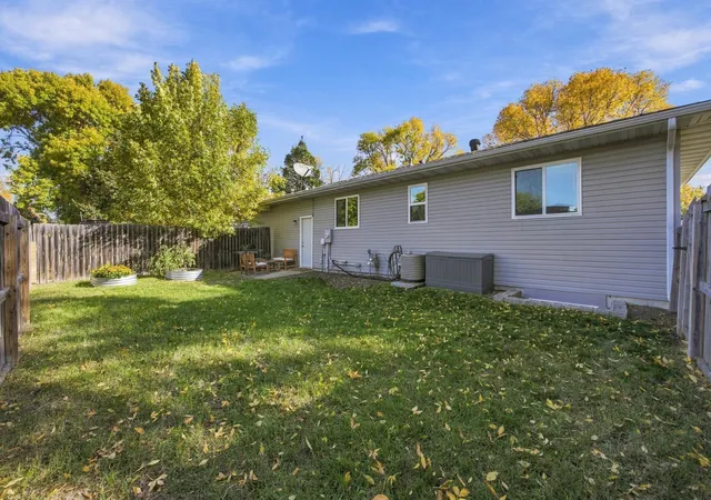 Photo 4 of Sale Pending at 2215 15th Street S, Fargo, ND 58103 | MLS# 7157499 | Listing updated on 2026-10-26