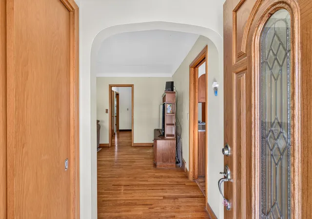 Photo 3 of Single family home for sale at 1571 Arlington Ave E, Saint Paul, MN 55106 | MLS# 7157500 | Listing updated on 2026-10-23