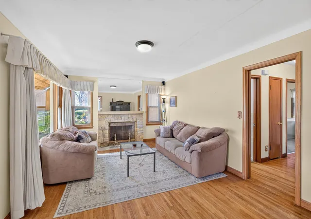 Photo 4 of Single family home for sale at 1571 Arlington Ave E, Saint Paul, MN 55106 | MLS# 7157500 | Listing updated on 2026-10-23