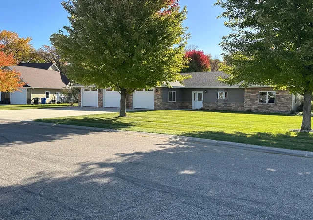 Photo 1 of Single family home for sale at 1949 Middle Crk Rd, Detroit Lakes, MN 56501 | MLS# 7157504 | Listing updated on 2026-10-09