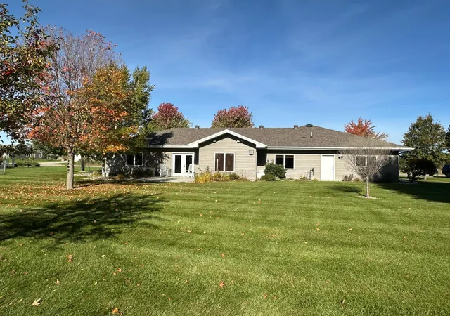 Photo 2 of Single family home for sale at 1949 Middle Crk Rd, Detroit Lakes, MN 56501 | MLS# 7157504 | Listing updated on 2026-10-09
