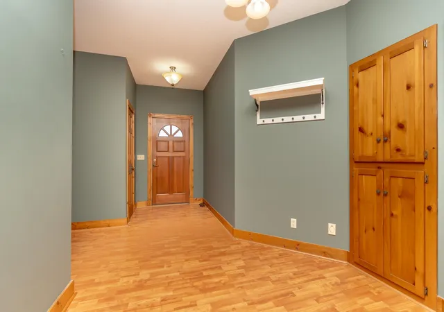 Photo 4 of Single family home for sale at 13261 Marystown Rd, Shakopee, MN 55379 | MLS# 7157507 | Listing updated on 2026-10-08