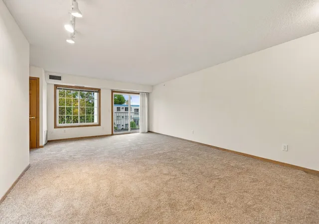 Photo 3 of Condo for sale at 1600 Arundel St #300, Saint Paul, MN 55117 | MLS# 7157516 | Listing updated on 2026-10-19