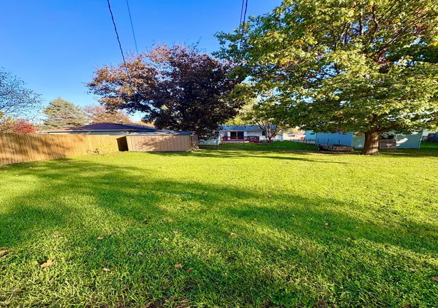Photo 4 of Single family home for sale at 302 2nd Street SE, Stewartville, MN 55976 | MLS# 7157518 | Listing updated on 2026-10-21