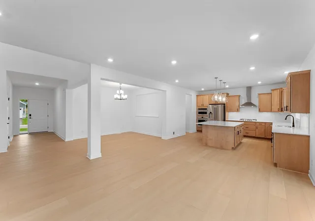 Photo 4 of Single family home for sale at 8633 Periwinkle Blvd, Saint Paul, MN 55129 | MLS# 7157523 | Listing updated on 2026-10-08