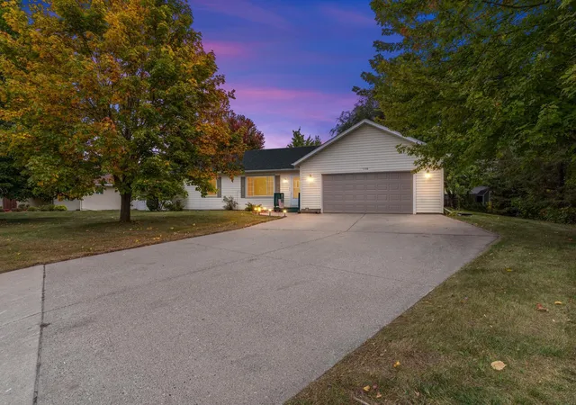 Photo 1 of Single family home for sale at 1158 Valley View Rd, Lake City, MN 55041 | MLS# 7157541 | Listing updated on 2026-10-15