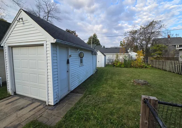 Photo 4 of Single family home for sale at 706 8th Street SW, Austin, MN 55912 | MLS# 7157545 | Listing updated on 2026-10-10