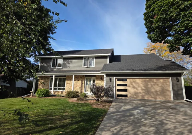 Single family home for sale at 6842 Homestead Ave S, Cottage Grove, MN 55016 | MLS# 7157585