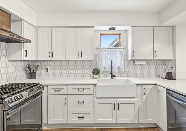 Photo 3 of Single family home for sale at 6842 Homestead Ave S, Cottage Grove, MN 55016 | MLS# 7157585 | Listing updated on 2026-10-10
